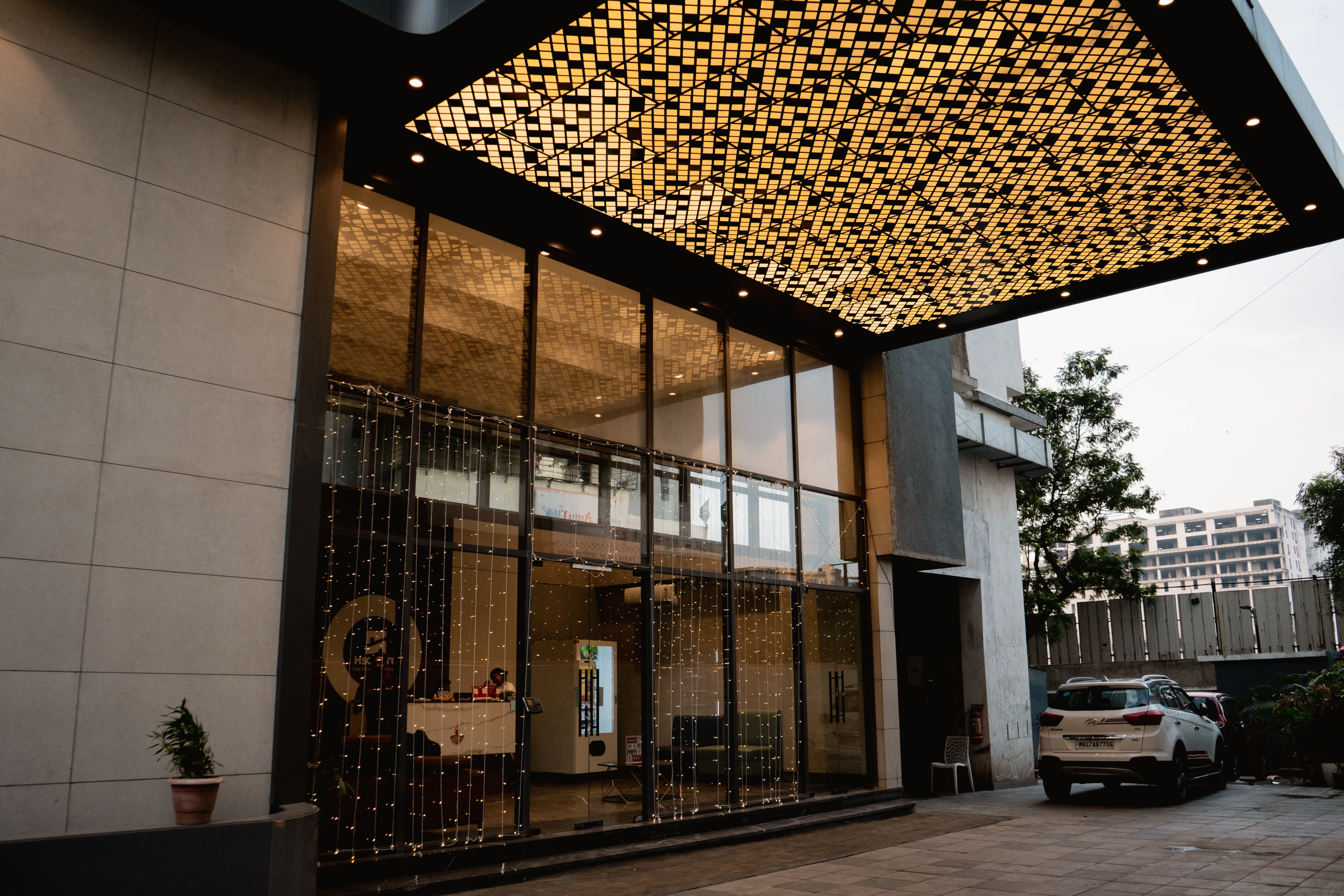 Hsquare Hostel Juhu
